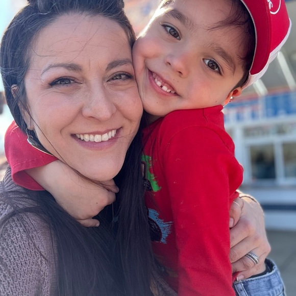 💜LIVE SHOW with Me💜 LOVE THIS POST💜 - Picture 5 of 5